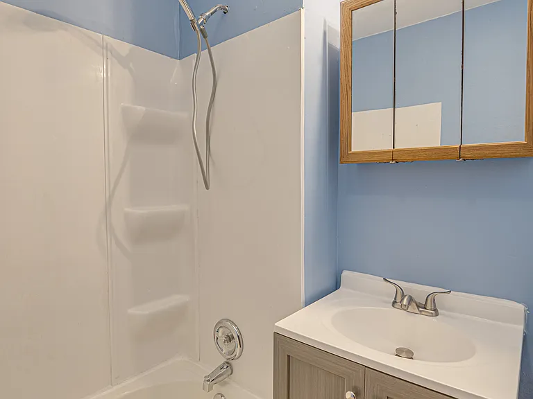 2403 Elm St — Photo 14