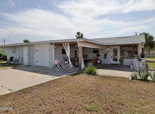 335 Riverside Dr, Holly Hill, FL 32117