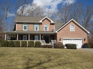 12 Falcon Cir, Beckley, WV 25801