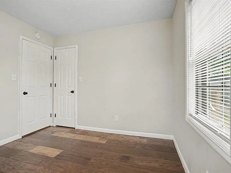 19932 Auten Rd — Photo 16