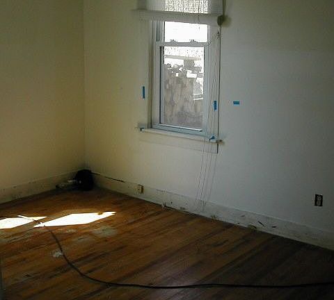 4th image of 368 W Main St