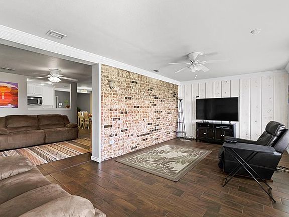 3rd image of 11914 Honey Trail St