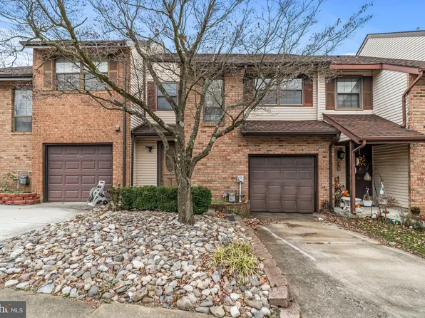 65 Lafayette Ln, Cherry Hill, NJ 08003