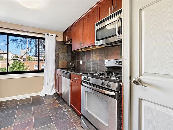 3rd image of 4533 Holly St #104