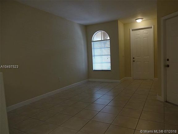 4th image of 1441 SE 24 Dr