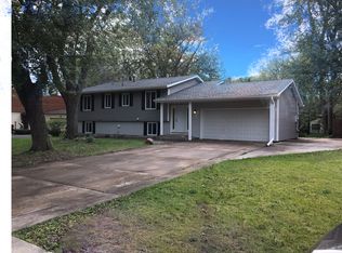 9716 Zilla St NW, Coon Rapids, MN 55433