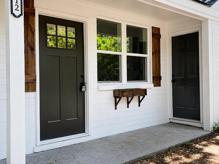 1412 Pocahontas St — Photo 4