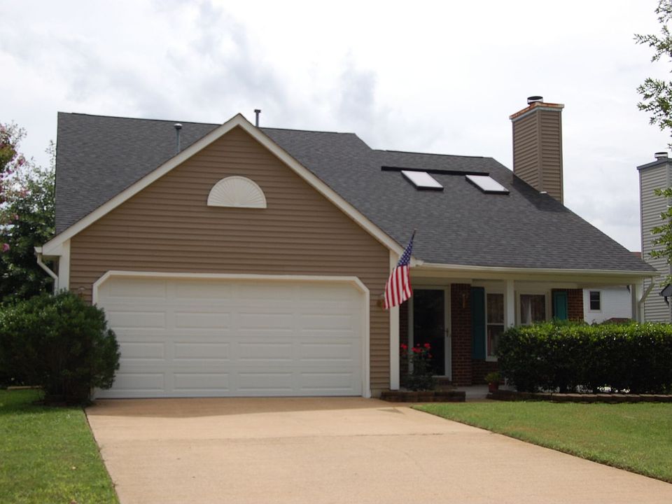 1st image of 989 Penhook Ct