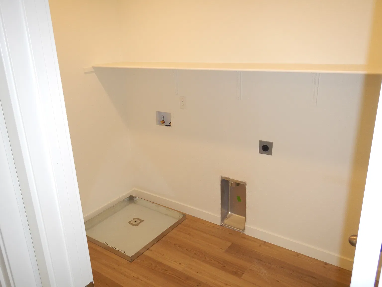 4 bed, 1700 sqft, $3,100 — Photo 3