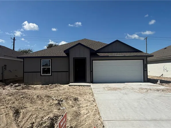 106 Grenada Dr, Rockport, TX 78382