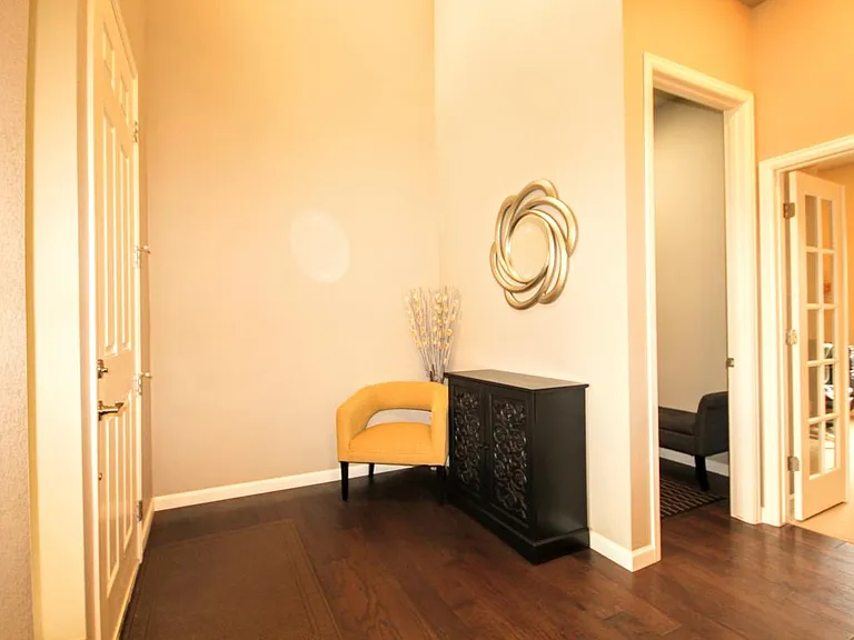 1401 Skyline Dr — Photo 10