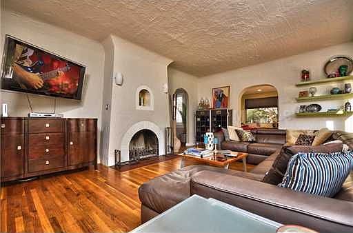3rd image of 4521 W Dale Ave