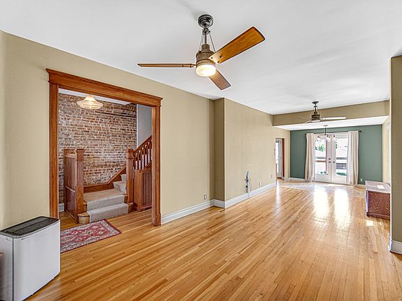 4th image of 1044 S East Ave