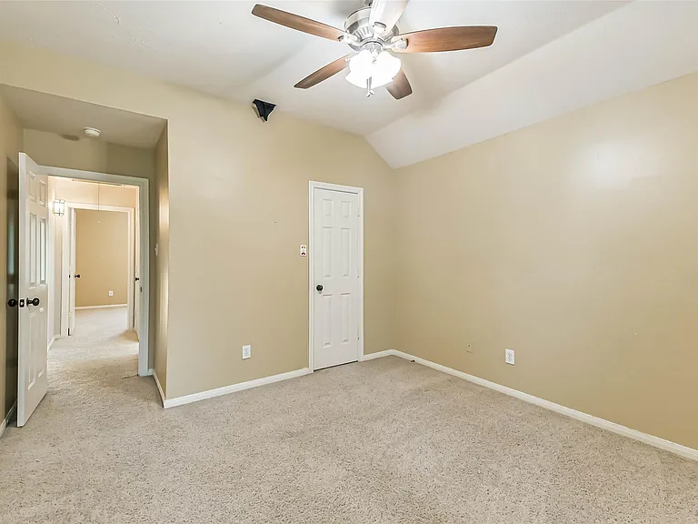 20319 Umber Oak Ct — Photo 37