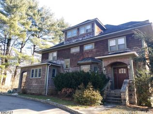 25 Lake Dr, Mountain Lakes, NJ 07046