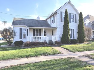 105 W 2nd St, Lostant, IL 61334