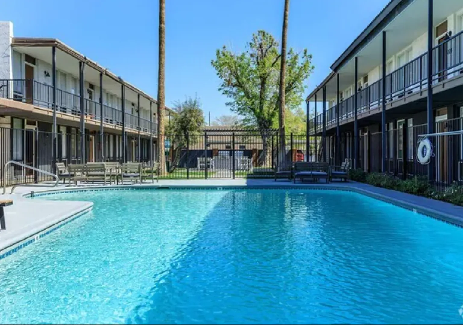 Northern Edge Apartments 2339 W. Northern Avenue, Phoenix, AZ 85021 — Photo 2