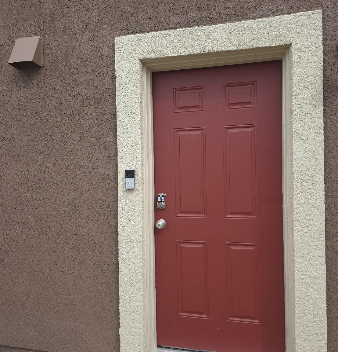 2 bed, 2.5 bath, 1800 sqft, $2,500 — Photo 2