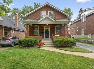 1147 Boland Pl, Saint Louis, MO 63117