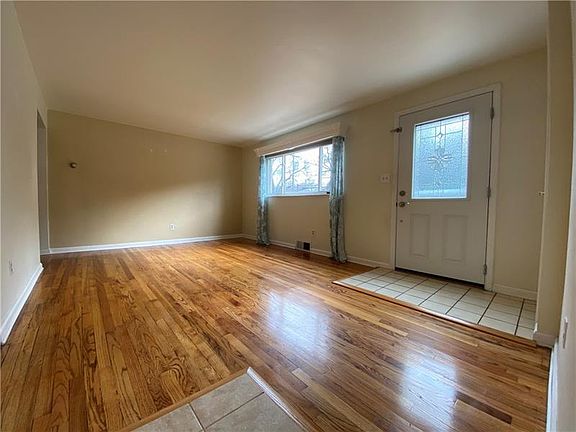 3rd image of 3000 Brownsville Road Ext