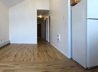 3519 33rd St APT 3, Astoria, NY 11106