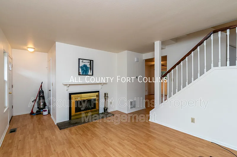 4 bed, 3.0 bath, 1860 sqft, $2,250 — Photo 3