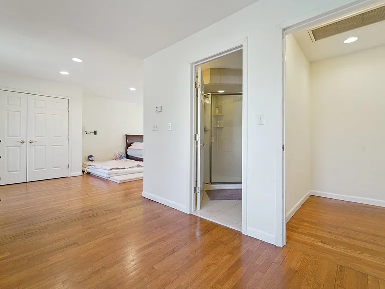 324 Brook St #324 — Photo 21