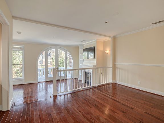 5th image of 148 N Union St #0