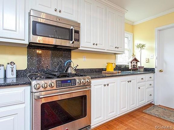 5th image of 9511 Lakewater Ct