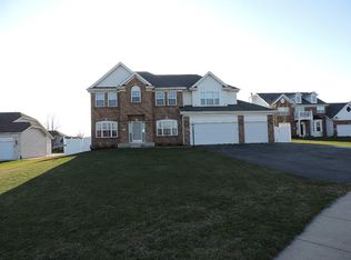 12410 Kings Point Dr, Loves Park, IL 61111