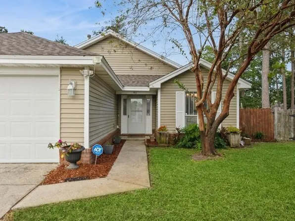 411 Springate Ct, Mary Esther, FL 32569