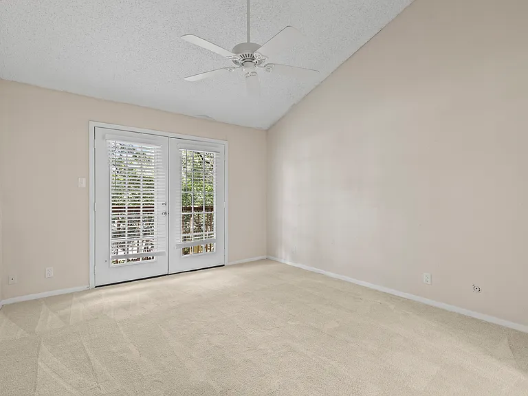 2015 Warnford Pl #2015 — Photo 18