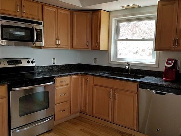4th image of 64 Karee Ct