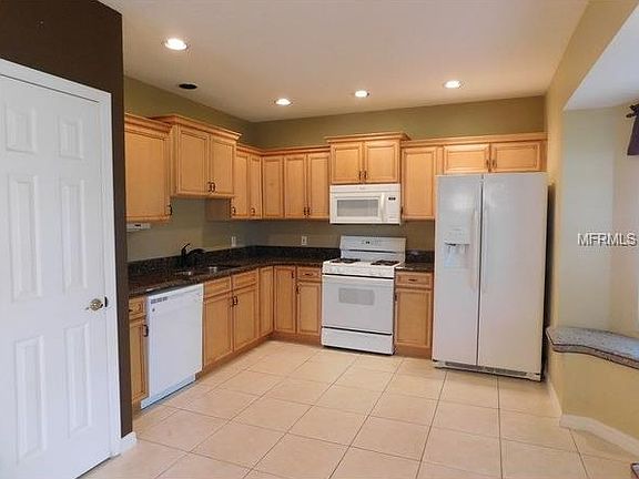 4th image of 2141 Brandon Park Cir