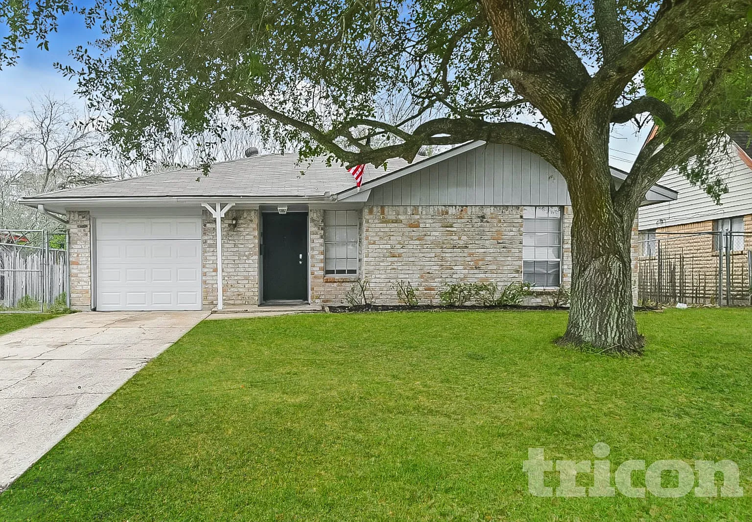 4427 Oakside Drive Houston TX — Photo 1