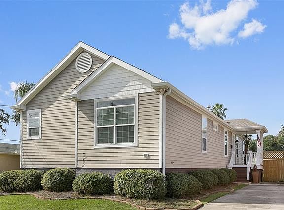 2nd image of 6238 Bellaire Dr