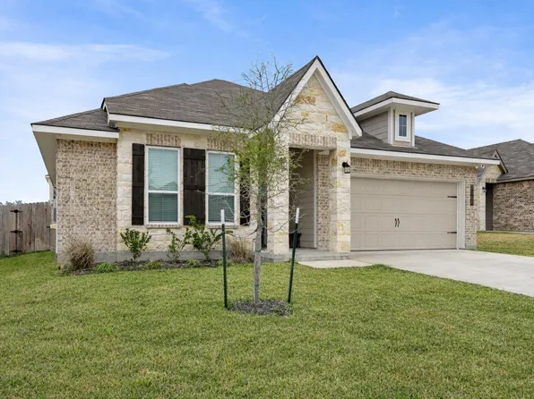 2208 Johnny Lyon Ct, Bryan, TX 77807