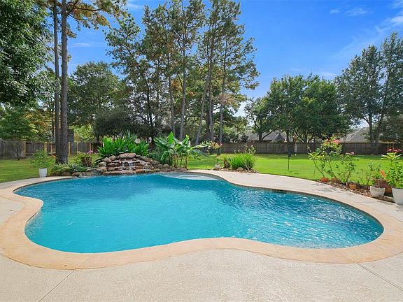 3rd image of 17415 W Summer Rose Court