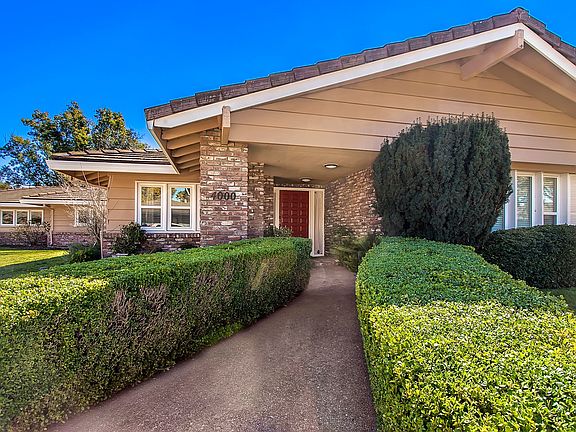 3rd image of 4000 Las Ninas Ct