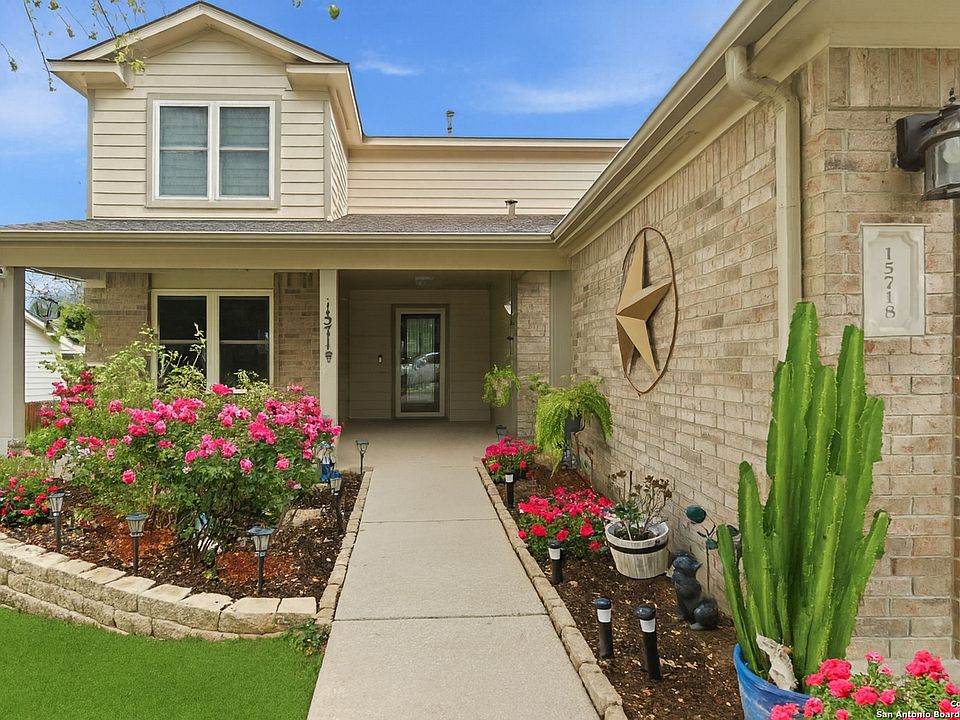 1st image of 15718 Hastings Park
