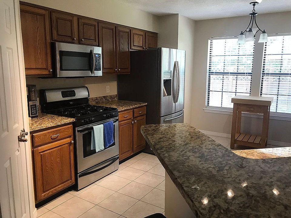 1st image of 1412 Ariel Ln