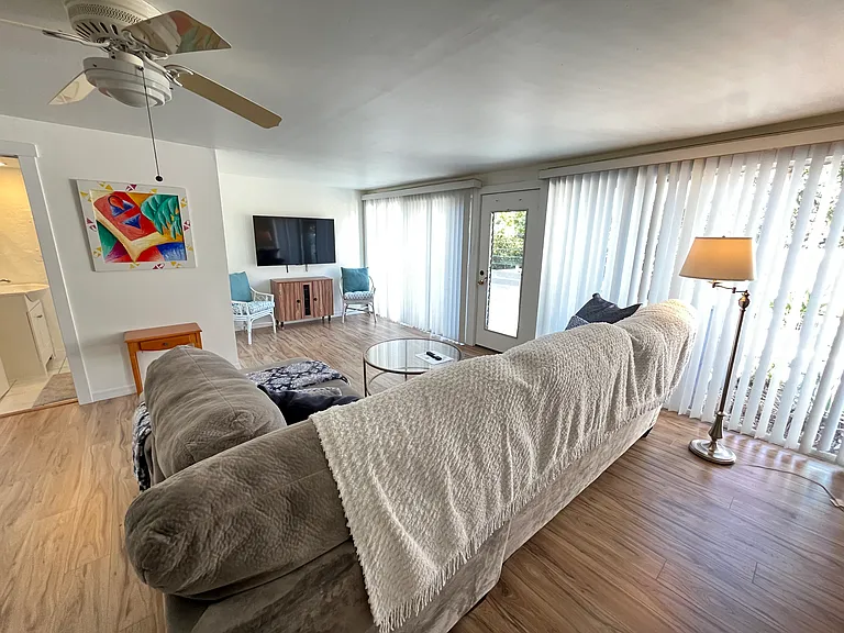 5310 Calle Florida — Photo 16