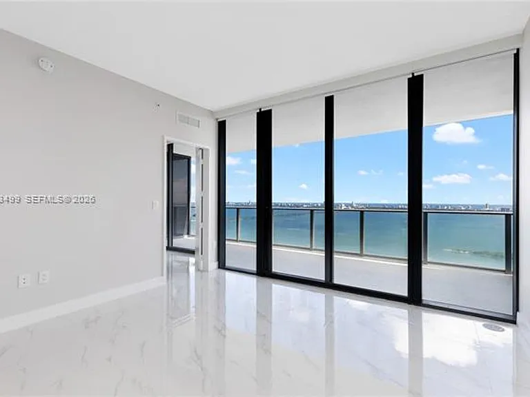 700 NE 24th St #4206 — Photo 16