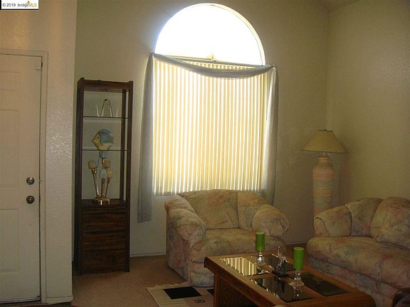 3rd image of 37 Mondavi Ct
