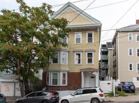 212 Boylston St, Jamaica Plain, MA