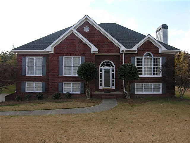 4 Bdrm/ 3 Bath with Finished Lower Level