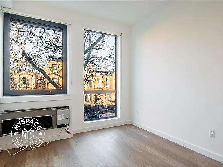 650 Madison St #4E — Photo 9