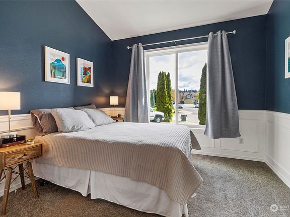 Bedroom on main.>