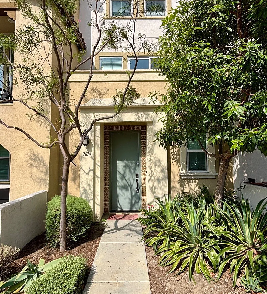 Modern 2-Bedroom Condo with Private Balcony, 2-Car Garage & Solar — Photo 1