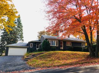 30 Crowningshield Rd, Worcester, MA 01604